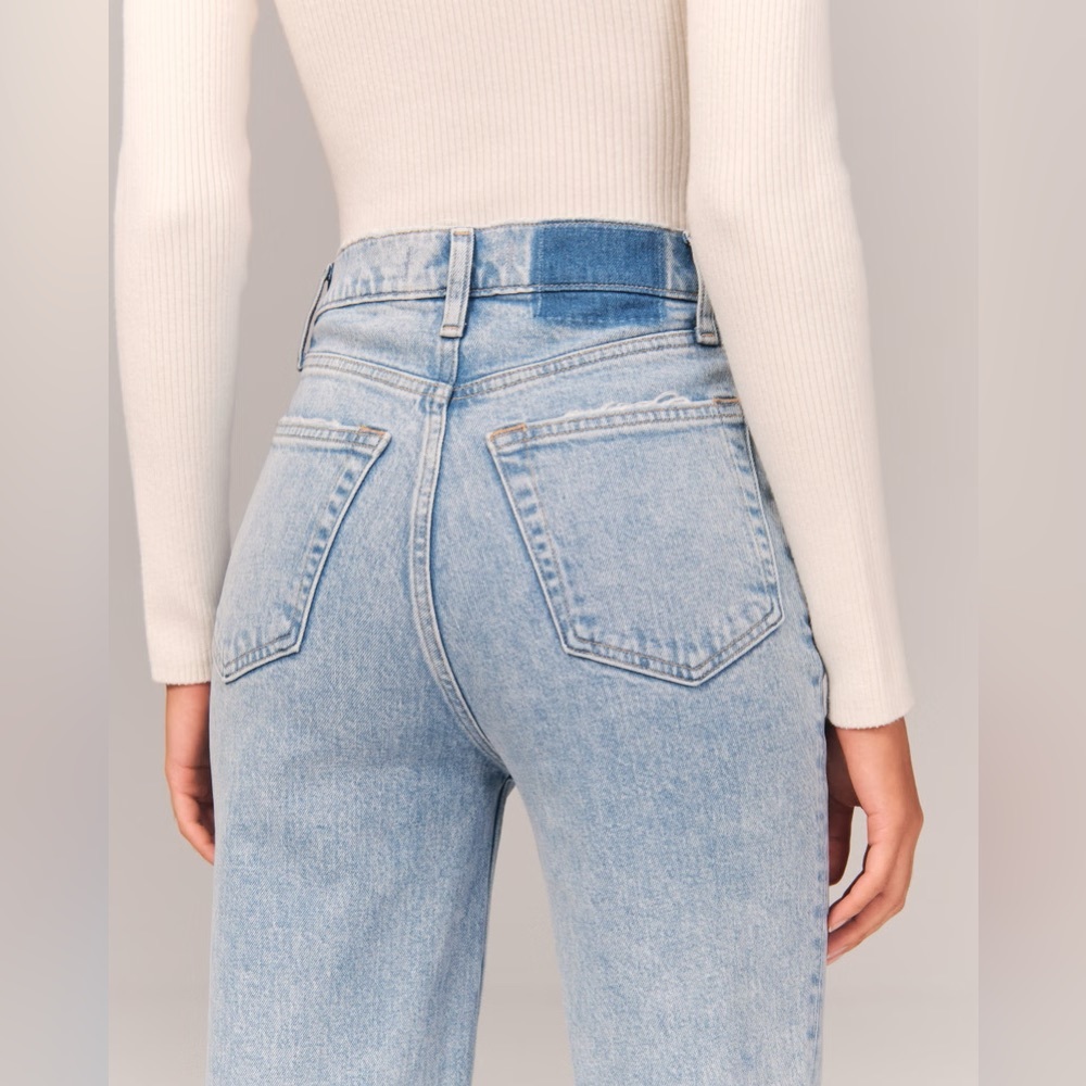 Abercrombie Ultra High Rise 90s Straight Jean - Picture 6 of 9